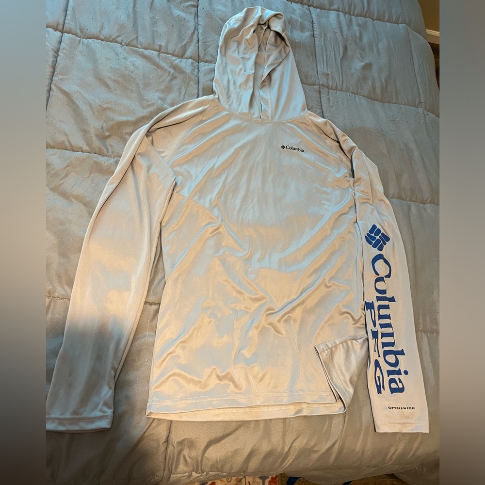 Outdoor shirt with hood